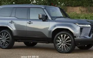 Lexus GX image 2