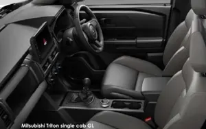 Mitsubishi Triton image 3
