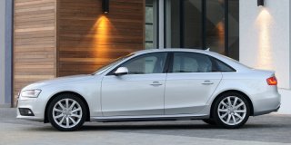 AUDI A4 SEDAN 2.0 TFSI SE Multitronic