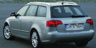 AUDI A4 AVANT 2