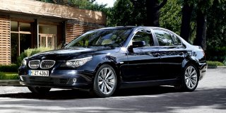 BMW 5 SERIES SEDAN image 1