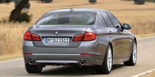 BMW 5 SERIES SEDAN image 1