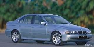 BMW 5 SERIES SEDAN image 1