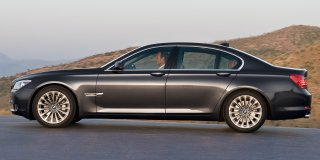 BMW 7 SERIES image 1
