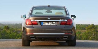 BMW 7 SERIES image 1