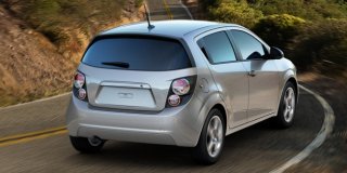 CHEVROLET SONIC HATCH 1.4 LS April 2013