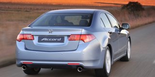 HONDA ACCORD 2.2 I-DTEC Executive 4-DOOR AT May 2011