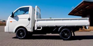 HYUNDAI H100 BAKKIE 2.6d DECK
