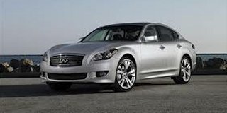 INFINITI M image 1