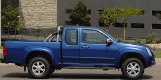 ISUZU KB image 1