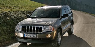 JEEP GRAND CHEROKEE image 1