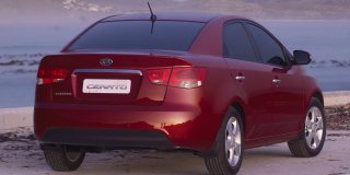 KIA CERATO image 1