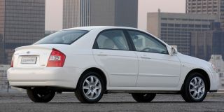 KIA CERATO 2.0 CRDI 4-DOOR