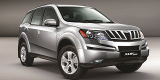 MAHINDRA XUV500 2.2 CRDE Mhawk W8 4x2 November 2012
