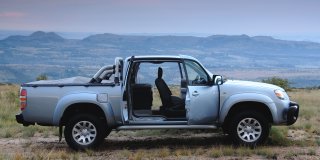 MAZDA BT-50 image 1