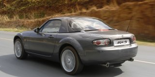 MAZDA MX-5 image 1