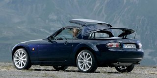 MAZDA MX-5 2.0 Roadster Coupe November 2009