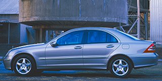MERCEDES C-CLASS SEDAN image 1
