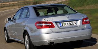 MERCEDES E-CLASS SEDAN image 1
