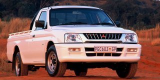 MITSUBISHI COLT 2000