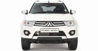 MITSUBISHI PAJERO image 1