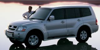 MITSUBISHI PAJERO image 1