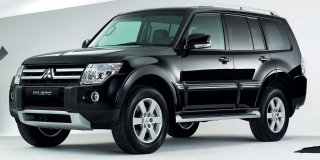 MITSUBISHI PAJERO image 1