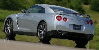 NISSAN GT-R 3.8 Black Edition