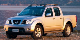 NISSAN NAVARA 2.5 DCI 4x2 D/cab AT
