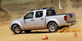 NISSAN NAVARA image 1