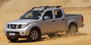 NISSAN NAVARA image 1