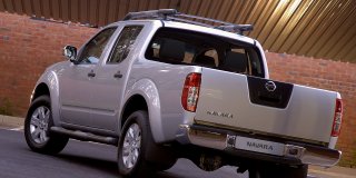 NISSAN NAVARA