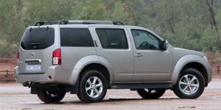 NISSAN PATHFINDER 2.5 DCI 4x4 LE Navigation May 2010