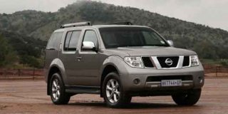 NISSAN PATHFINDER 2.5 DCI 4x4 LE Navigation Tiptronic May 2010