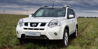 NISSAN X-TRAIL 2.5 4x4 LE CVT