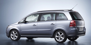 OPEL ZAFIRA image 1