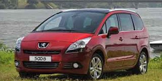 PEUGEOT 5008 1.6 THP Active 5-DOOR April 2011