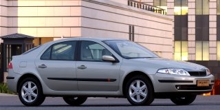 RENAULT LAGUNA II 2.0t Dynamic AT April 2006