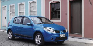 RENAULT SANDERO image 1