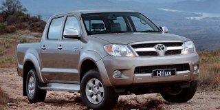 TOYOTA HILUX 2.7 VVT-I D/cab Raised BODY Raider