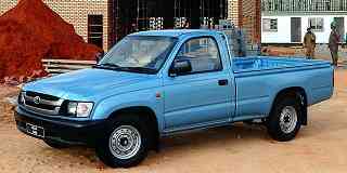 TOYOTA HILUX image 1