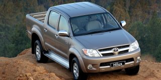 TOYOTA HILUX 4.0 V6 D/cab 4x4 Raider