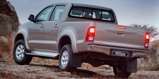 TOYOTA HILUX image 1