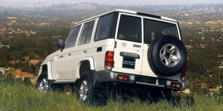 TOYOTA LAND CRUISER 4.2d Station Wagon April 2007