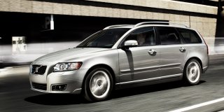VOLVO V50 image 1