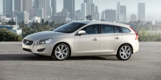 VOLVO V60 image 1