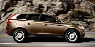 VOLVO XC60 2.0t FWD Powershift